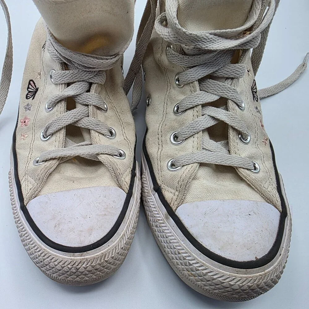 Converse CTAS HI Girls Size 5.5 Egret Black White Shoes Butterfly School Casual